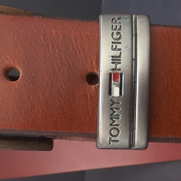 Tommy Hilfiger Men's Wide Brown Leather Belt,Size 110 cm. - Picture 3 of 7
